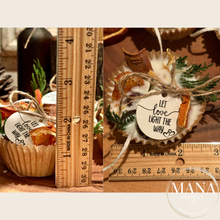 Load image into Gallery viewer, Natural Fire Starters Beautiful Gift or Favor: Apple Maple Burbon / Plain