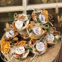 Load image into Gallery viewer, Natural Fire Starters Beautiful Gift or Favor: Apple Maple Burbon / Plain